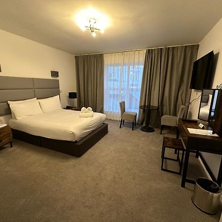 Exmouth Beach Hotel Bagian luar foto
