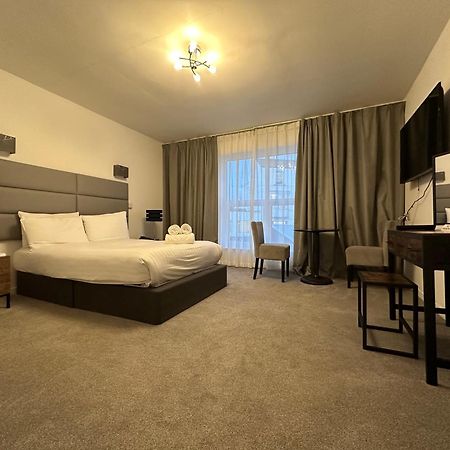 Exmouth Beach Hotel Bagian luar foto