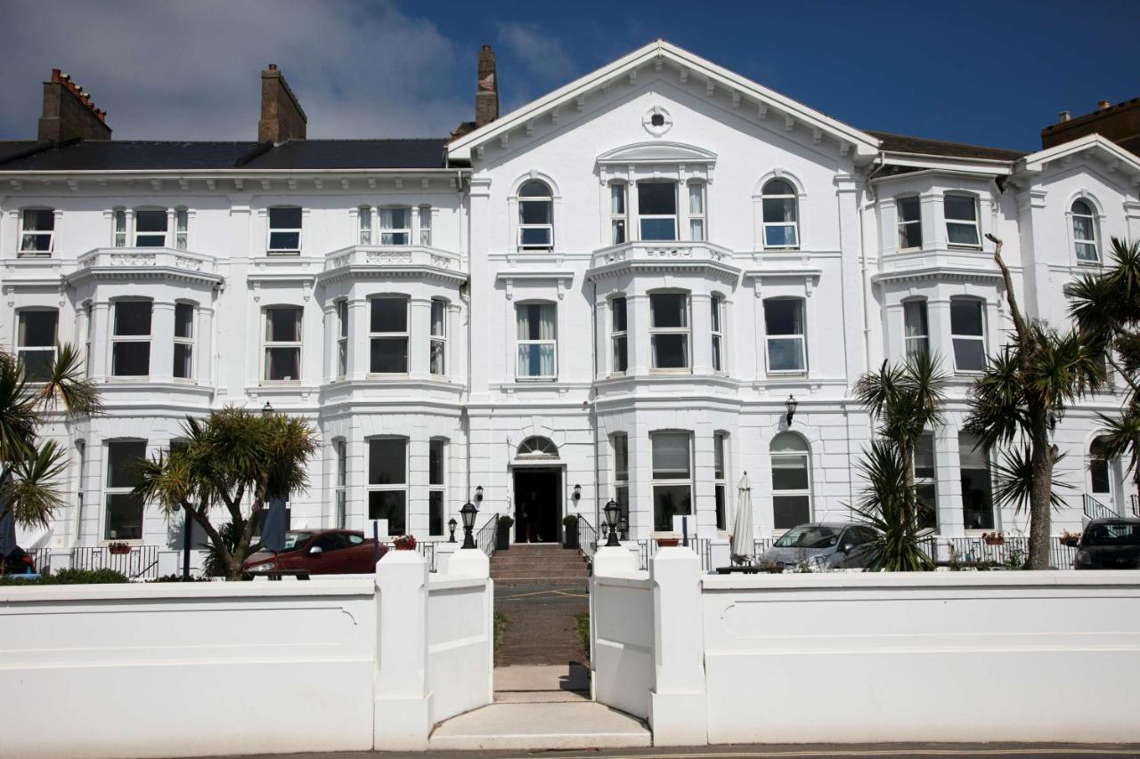 Exmouth Beach Hotel Bagian luar foto