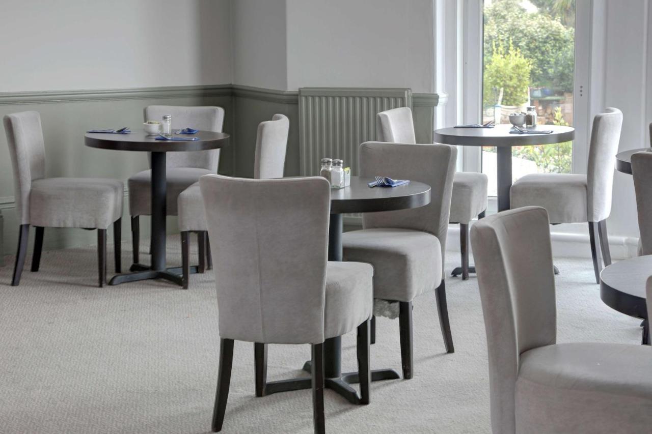 Exmouth Beach Hotel Bagian luar foto