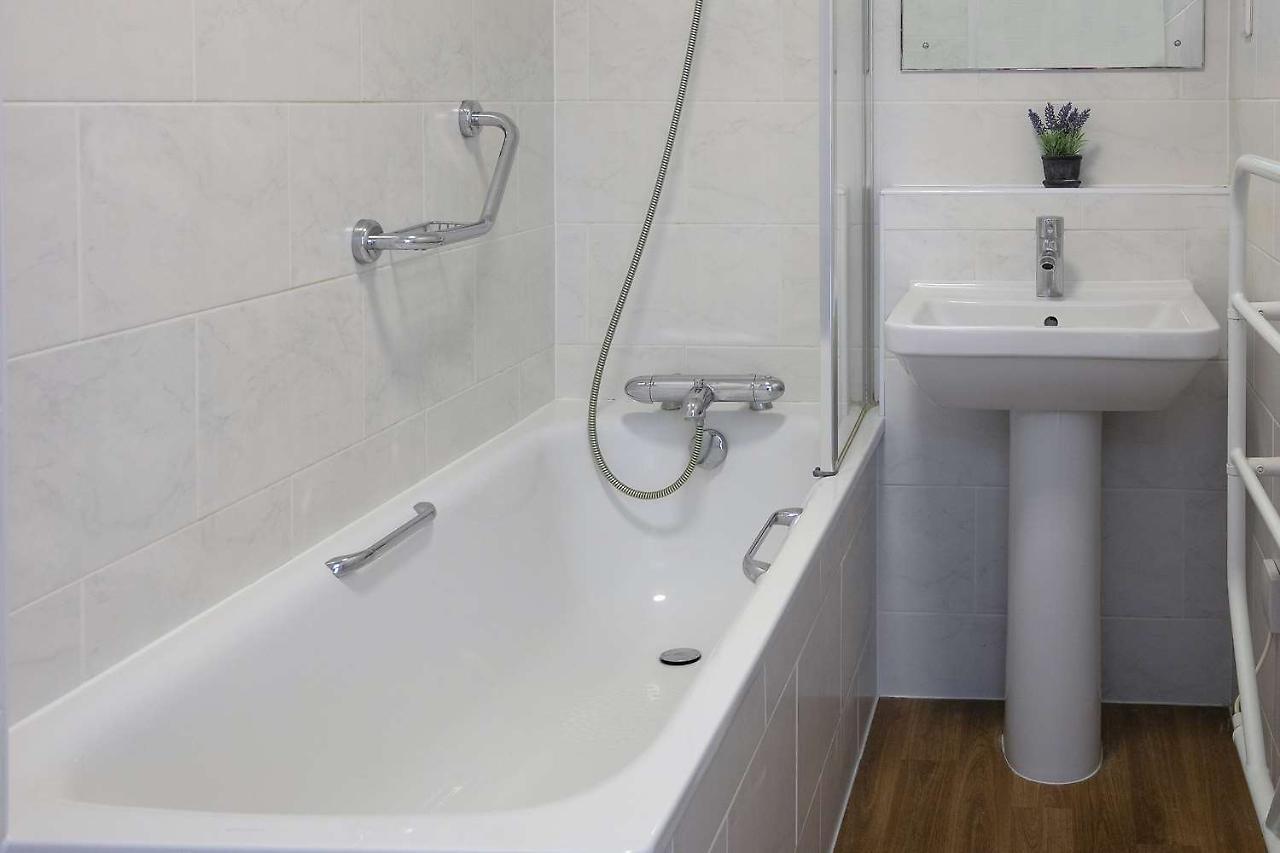 Exmouth Beach Hotel Bagian luar foto