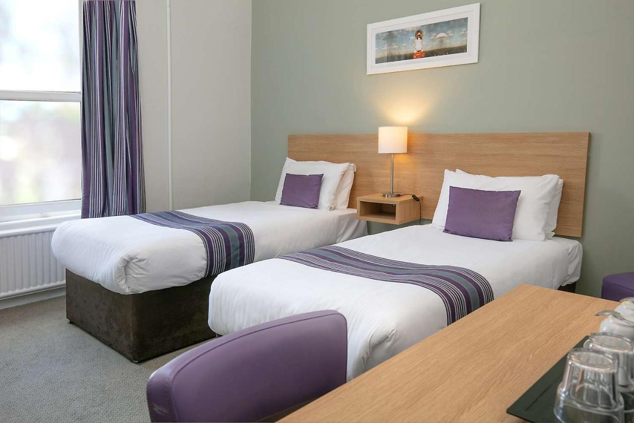 Exmouth Beach Hotel Bagian luar foto