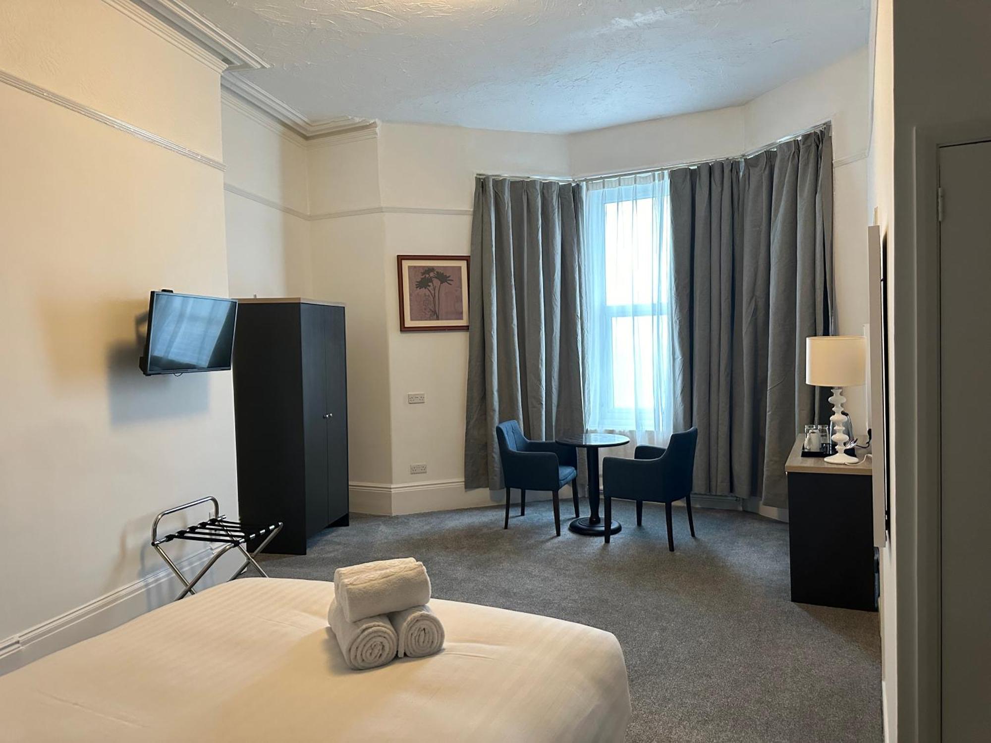 Exmouth Beach Hotel Bagian luar foto