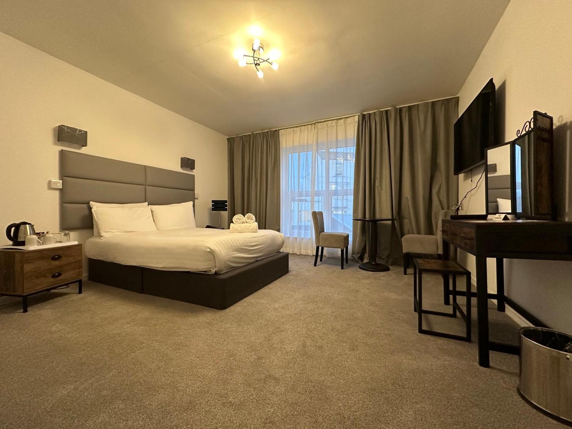 Exmouth Beach Hotel Bagian luar foto