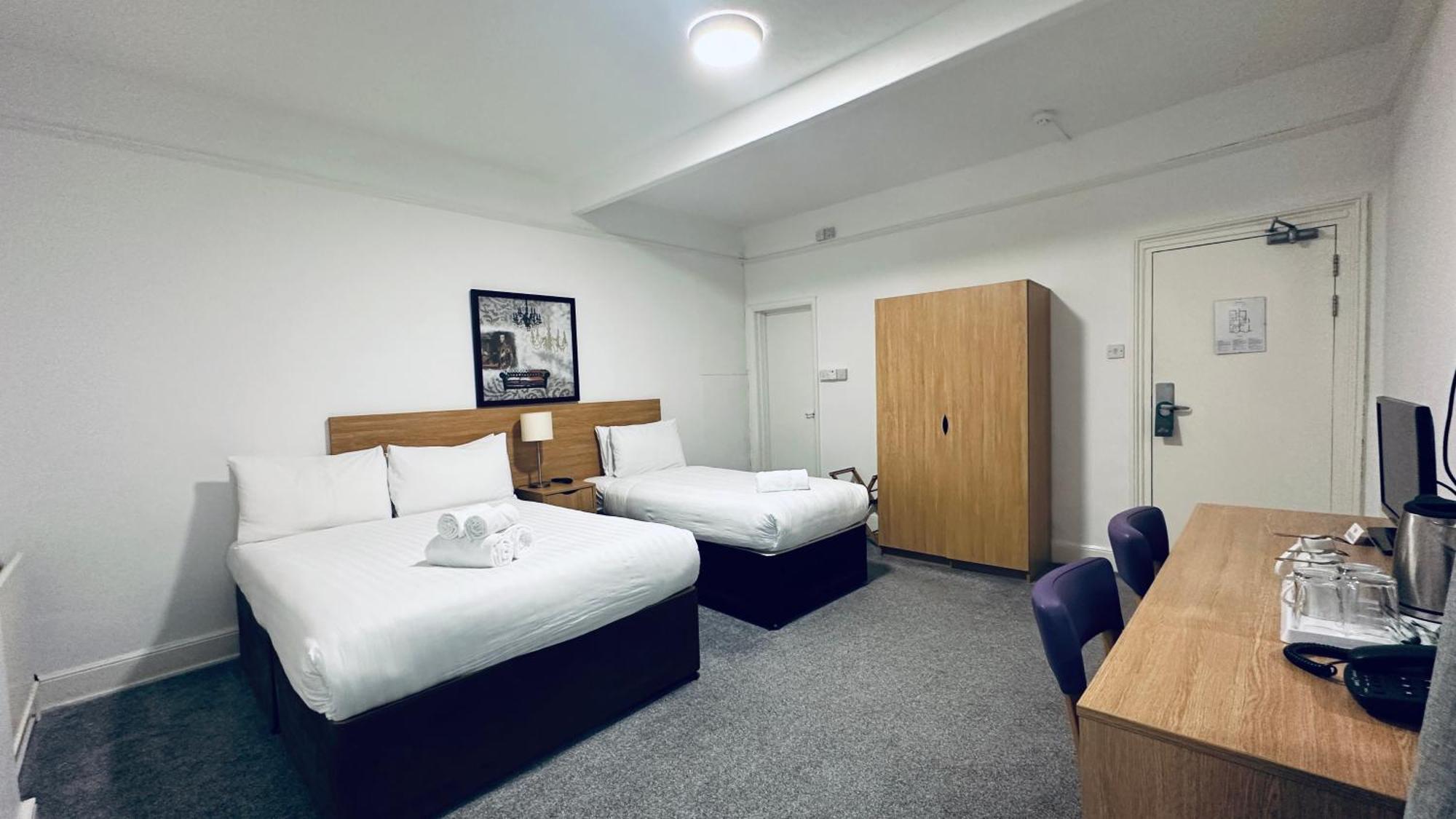 Exmouth Beach Hotel Bagian luar foto
